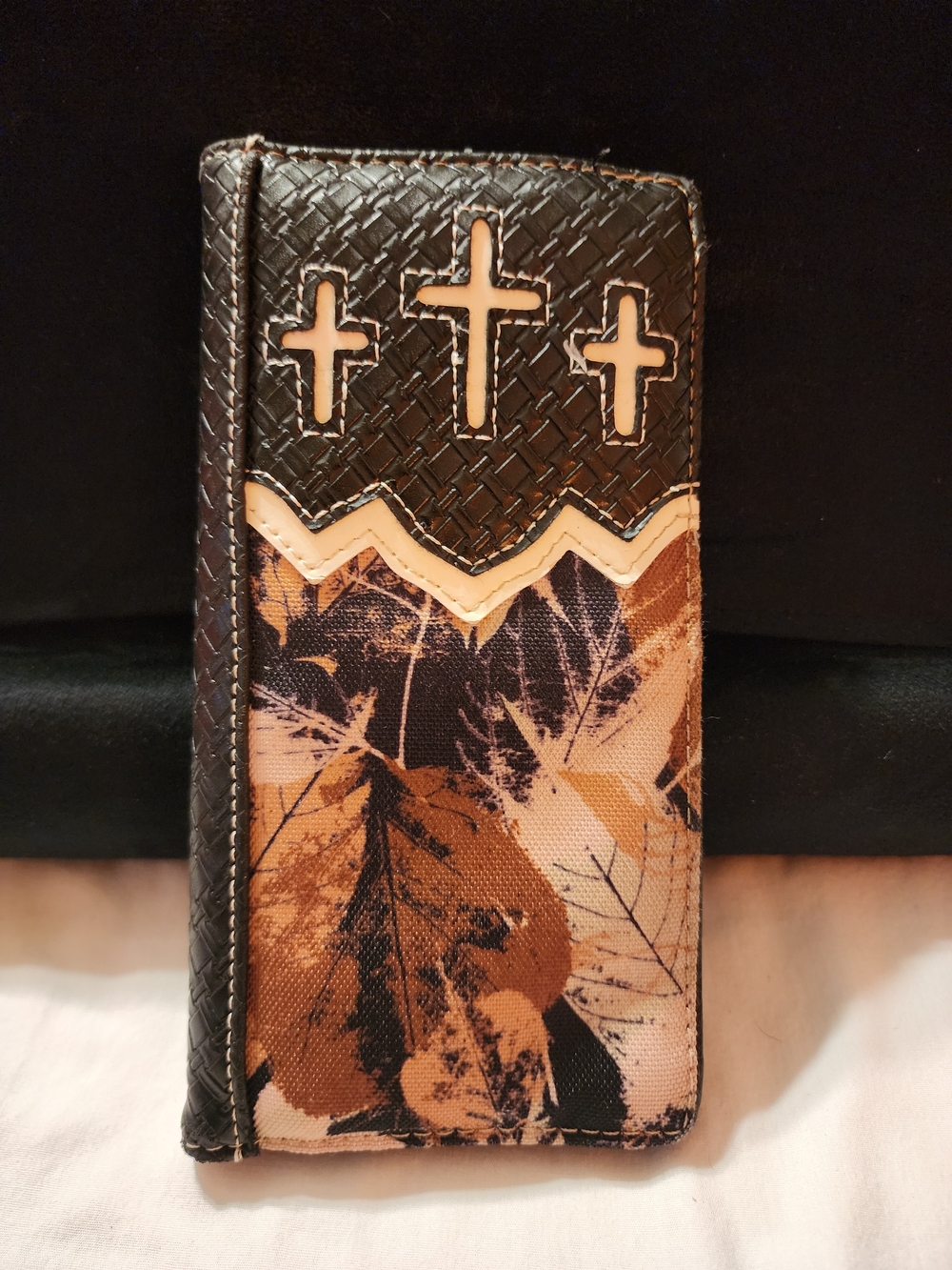 Black & Tan Cross Accent  Wallet Phone Case